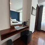 Gooseberry Baan & Bistro Guest house *