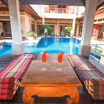 Exclusive Balinese Pool In * Pattaya