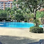 Spacious 2br - 3 Balconies Views Holiday home Pattaya