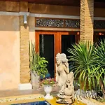 Villa Exclusive Balinese Pool In *