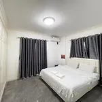 H2 Beach, Near The Terminal Building, Chinese Street, Fengyue Street, Five Bedrooms, Six Bathrooms, Single Pool Villa, Ktv, Pool Table, Convenient Transportation *