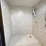 วิลล่า H2 Beach, Near The Terminal Building, Chinese Street, Fengyue Street, Five Bedrooms, Six Bathrooms, Single Pool Villa, Ktv, Pool Table, Convenient Transportation *