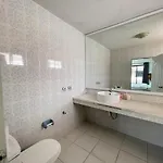 H2 Beach, Near The Terminal Building, Chinese Street, Fengyue Street, Five Bedrooms, Six Bathrooms, Single Pool Villa, Ktv, Pool Table, Convenient Transportation วิลล่า Pattaya