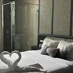 Center Pool Villa&near Walking Street *