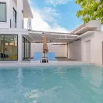 Luxury 6b Lagoon With Swimming Pool Pattaya