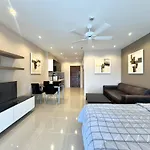 Sea View With Large Balcony At View Talay 5d อพาร์ทเม้น Pattaya