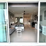 Sea View At View Talay 5d With Large Balcony อพาร์ทเม้น