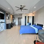 Sea-view With Large Balcony - View Talay 5d Apartment *
