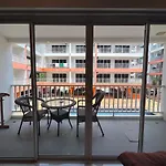 Pool-view With Balcony - New Nordic Vip 4, Pratumnak อพาร์ทเม้น *