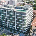 Cozy With Swimming Pool, Gym, Sauna, Great Location, Near Beach, Easy Transport - Guest Friendly อพาร์ทเม้น