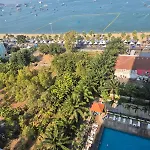 At Vtsix * Pattaya