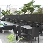 The Ocean Pearl - Steps Waterpark & Market อพาร์ทเม้น Pattaya