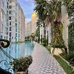Apartment Garden Olympus Balcony Pattaya