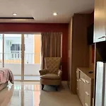 Cozy Studio With Balcony - Pratumnak Hill