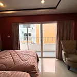 Cozy Studio With Balcony - Pratumnak Hill
