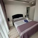 Cozy 2br Rooftop Swimming Pool Pratumnak อพาร์ทเม้น *