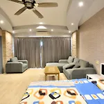 Sea-view With Large Balcony - Bright And Spacious อพาร์ทเม้น *
