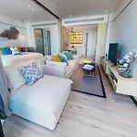Ultra-luxury Sea View At Arom อพาร์ทเม้น Pattaya