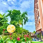 Pattaya Poolside Hotel Near Terminal 21 & Bus Station