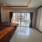 Cozy Pool-view With Balcony - New Nordic Vip 3, Pratumnak
