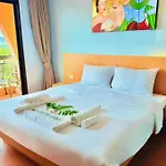 อพาร์ทเม้น Poolside Near Terminal 21 & Bus Station Pattaya