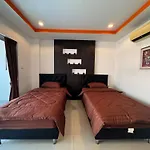 อพาร์ทเม้น Pool-view With Balcony - New Nordic Vip 4, Pratumnak