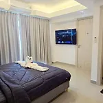 อพาร์ทเม้น 1br Close To *