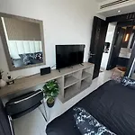 Seaview 1bedroom Near The Thailand Pattaya