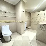 Spacious 2-bedroom Pool-view - Executive 2, Pratumnak อพาร์ทเม้น *