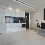 Sea & View One Bedroom Near Pool & Wi-fi Thailand *