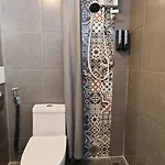 อพาร์ทเม้น 市中心 5分钟到海边 全新房 全新泳池 密码锁 网络电视 阳台 私人洗衣机 可两房联订 *