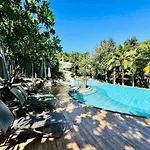 Unixx 2 Bedroom Sea View *