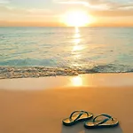 อพาร์ทเม้น Luxury One Bedroom Pattaya-pratamnak Pattaya