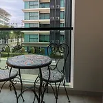 Cozy 2br Rooftop Swimming Pool Pratumnak อพาร์ทเม้น Pattaya