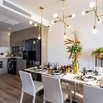 Luxury 2 Bed Sea View - Excellent Location Apartment Pattaya