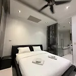 อพาร์ทเม้น Modus Beachfront *