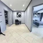 Spacious 2-bedroom Pool-view - Executive 2, Pratumnak