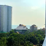Sea View With Large Balcony At View Talay 5d อพาร์ทเม้น