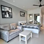 อพาร์ทเม้น Sea View At View Talay 5d With Large Balcony *