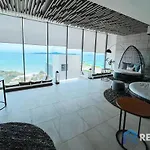 Floor With Amazing Sea View * Pattaya