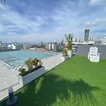 Cozy With Swimming Pool, Gym, Sauna, Great Location, Near Beach, Easy Transport - Guest Friendly * Pattaya