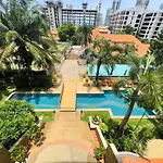 Spacious 2-bedroom Pool-view - Executive 2, Pratumnak * Pattaya