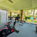 Spacious 2-bedroom Pool-view - Executive 2, Pratumnak อพาร์ทเม้น *
