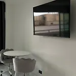 At Vtsix อพาร์ทเม้น
