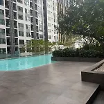 The Base อพาร์ทเม้น *