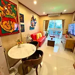 Luxury One Bedroom Pattaya-pratamnak อพาร์ทเม้น *