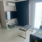 อพาร์ทเม้น E01 Arcadia Boutique 2-bedroom Apartment, Big Tv, Netflix, Washer & Dryer