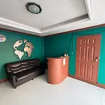 Green Hotel