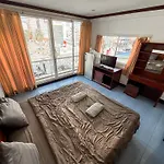 Green Hotel