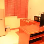 Hotel Rouge Service Apartments, Soi Buakhao